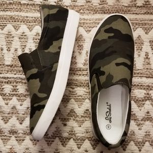 Camo slip on